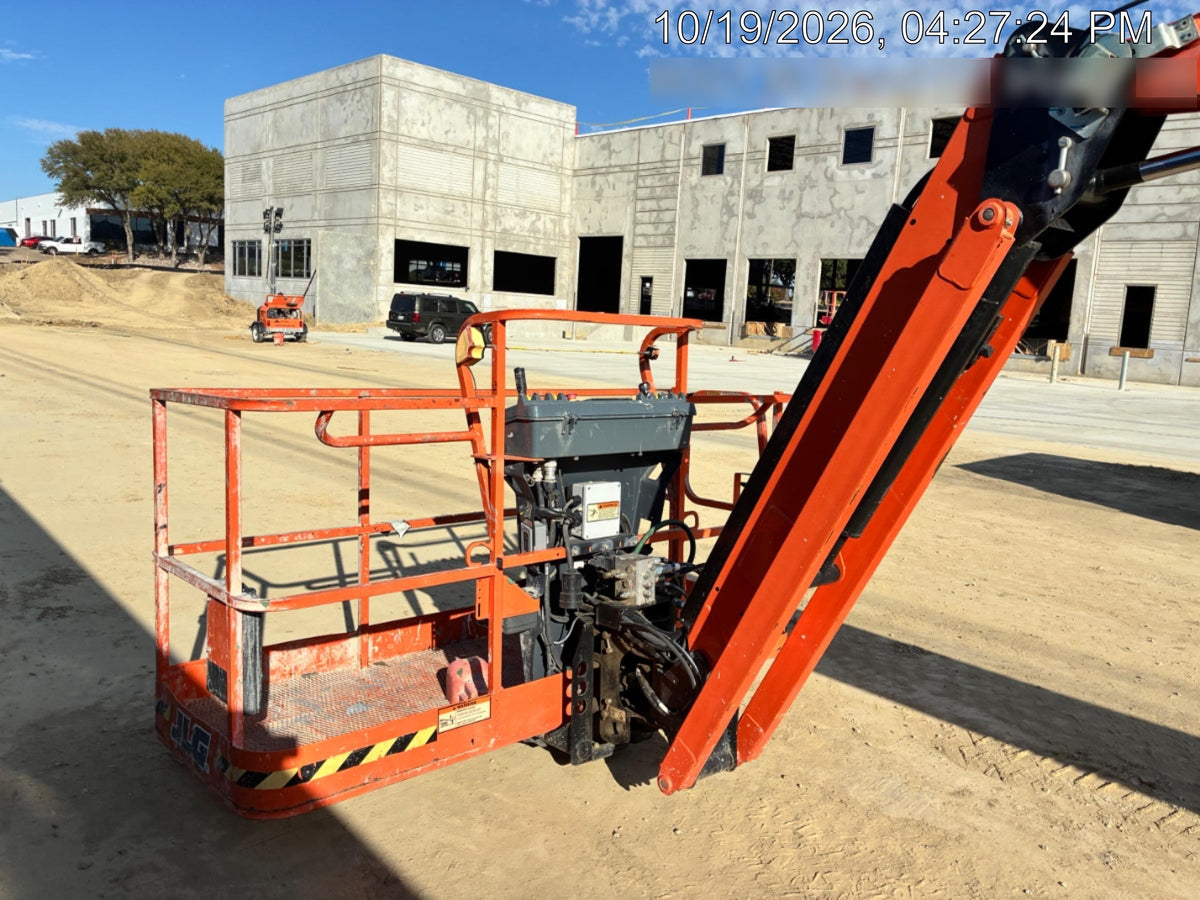 2023 JLG 660SJ