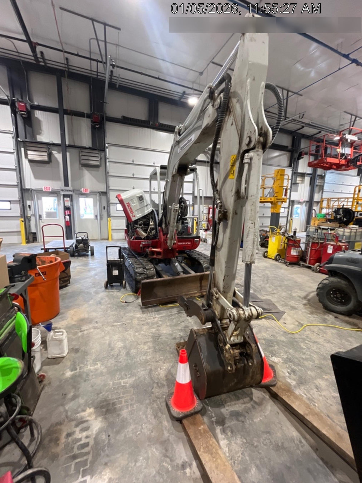 2023 TAKEUCHI TB250-2R
