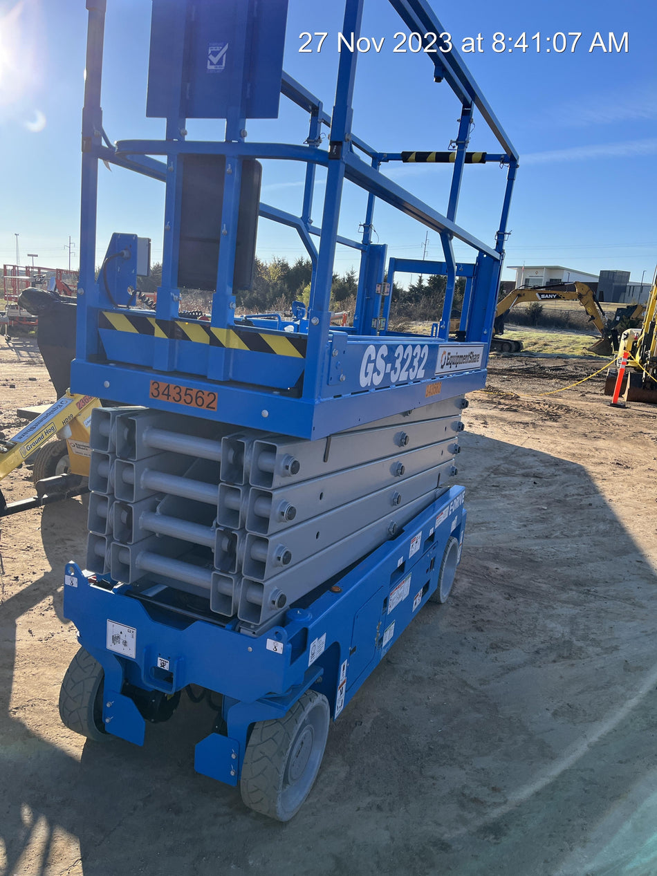 2023 GENIE GS-3232