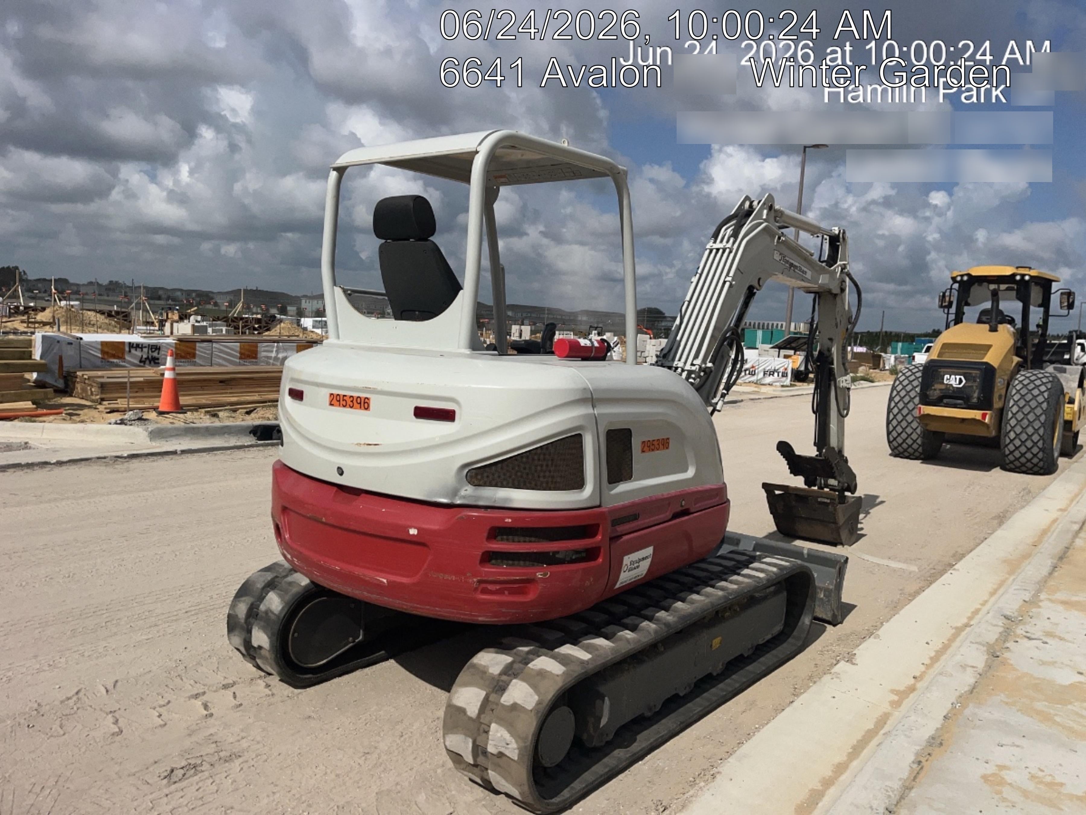 2023 TAKEUCHI TB250-2R