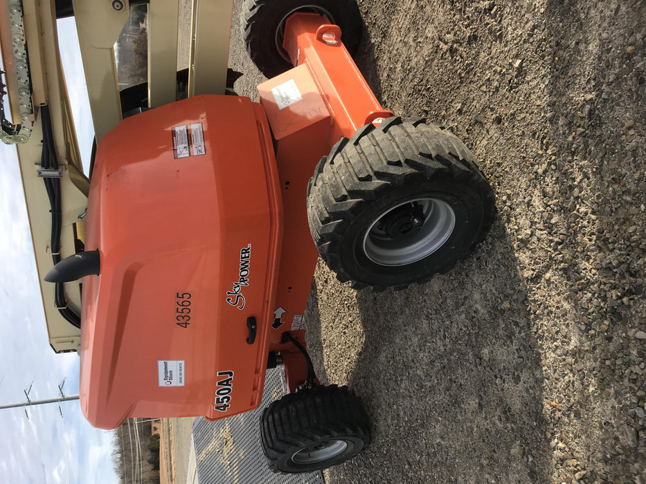 2019 JLG 450AJ
