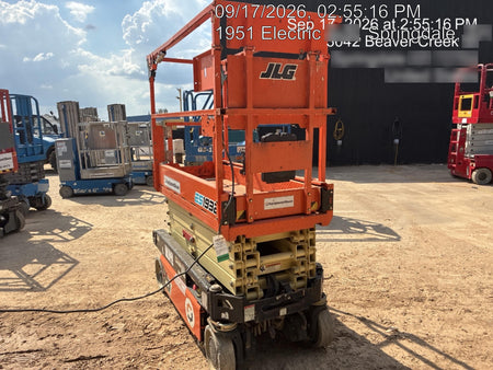 2021 JLG ES1932