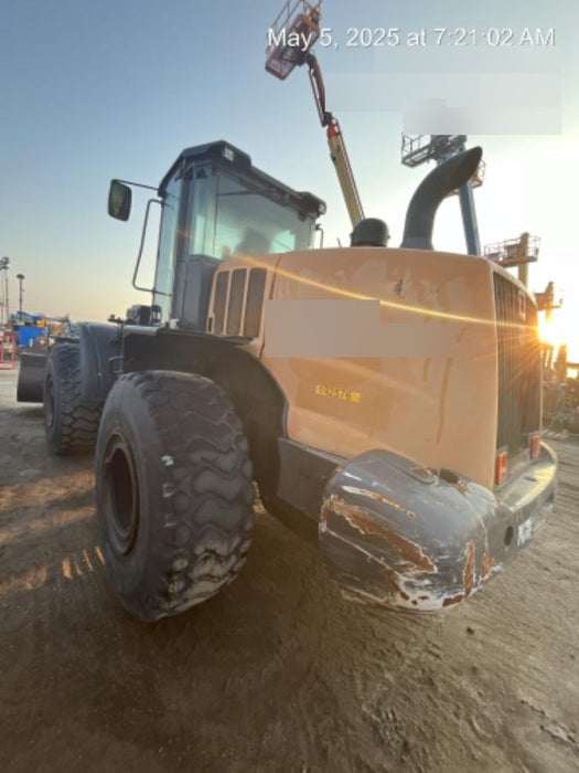 2018 Case 821G CLOSED CAB, 1 FUNCTION, JRB 418 STYLE HYD COUPLER