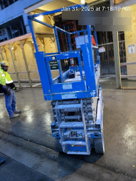 2020 Genie GS-2632 Solid NM Tires, Folding Rails with Half-Height Swing Gate, Beacon