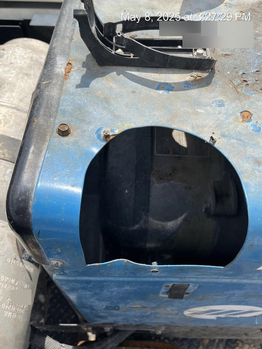 2019 Miller Electric BOBCAT 250 Standard w/Running Gear, Bracket, Hose