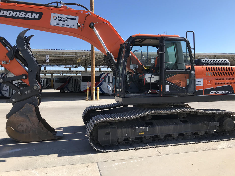 2019 DOOSAN DX225LC-5