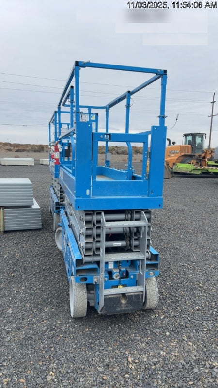 2023 GENIE GS-2632