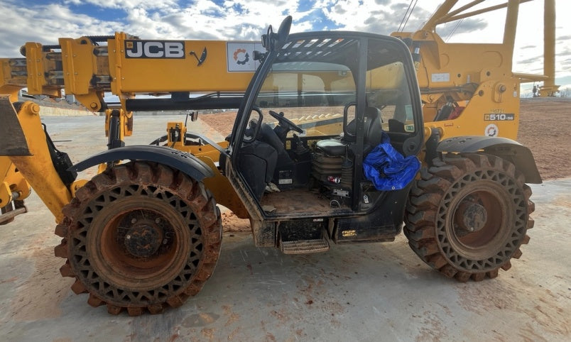 2021 JCB 510-56