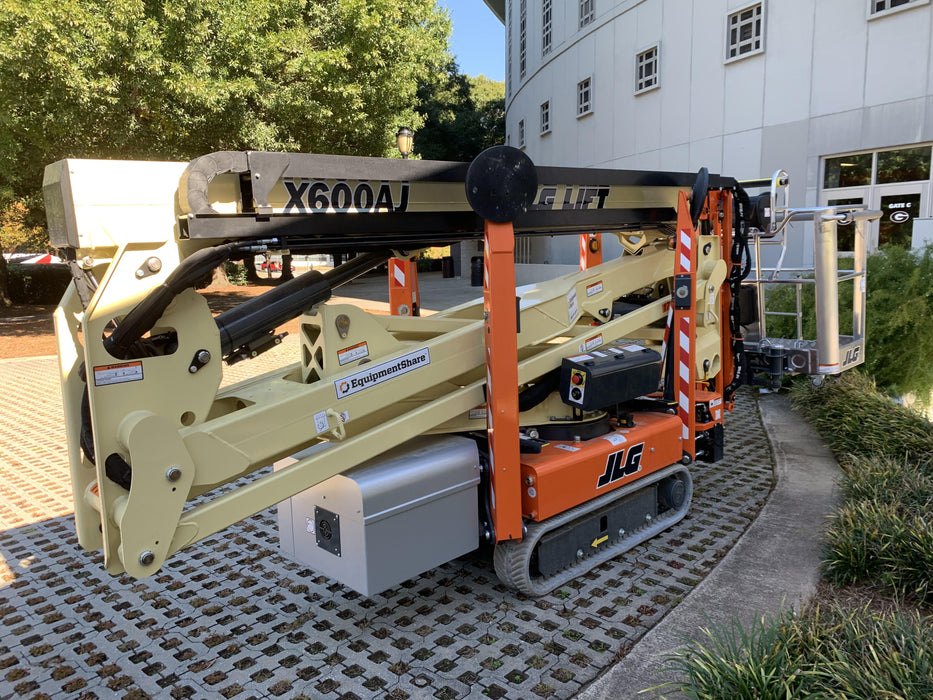 2020 JLG X600AJ