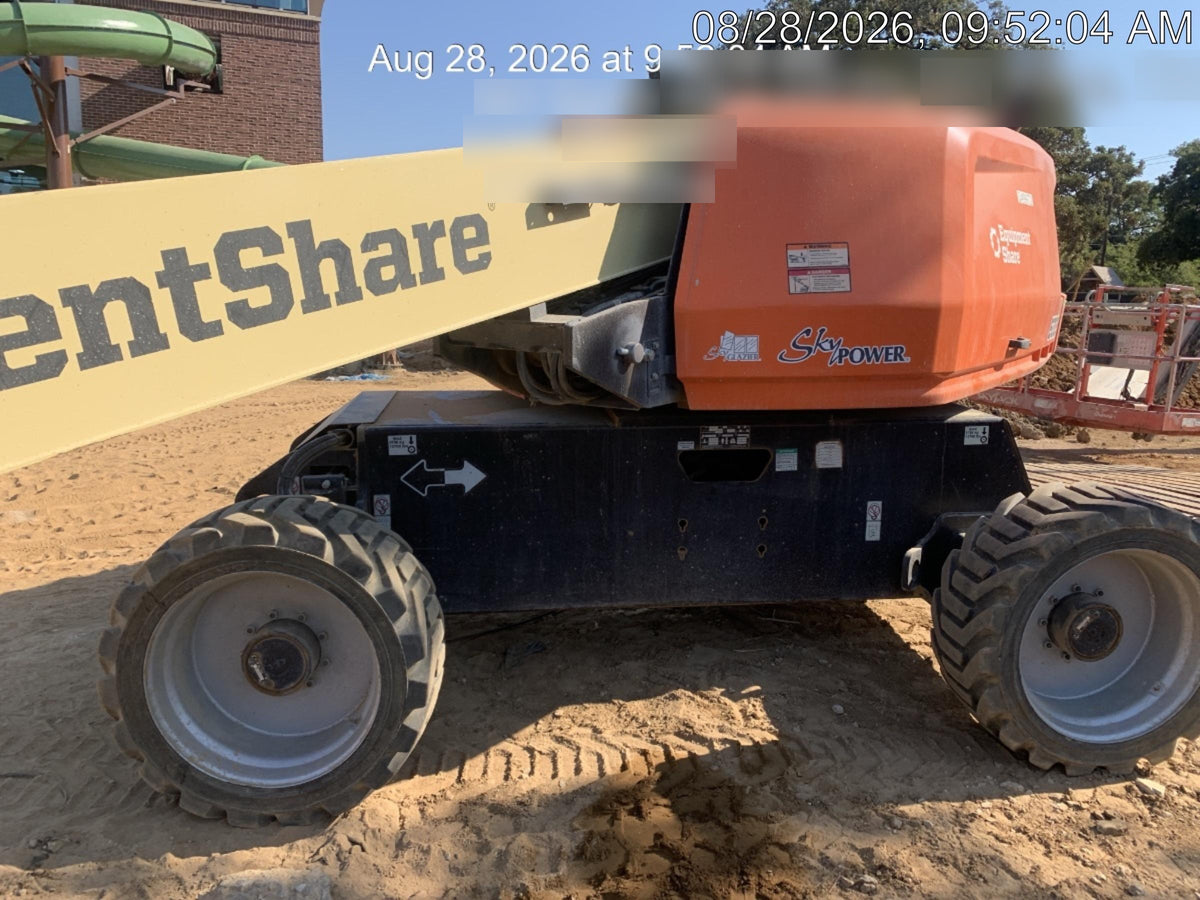 2023 JLG 600S