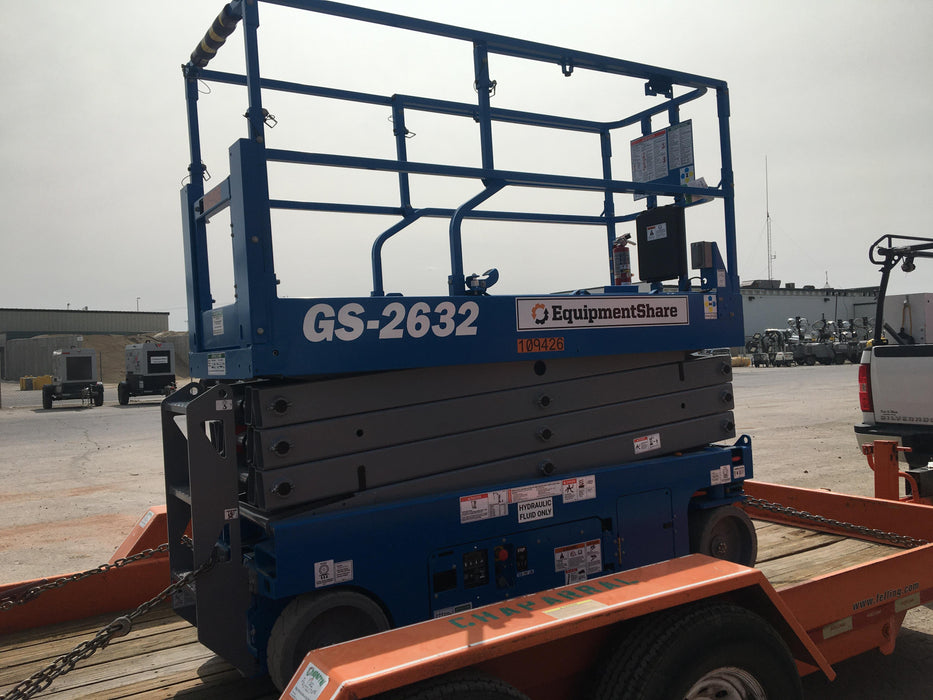 2020 Genie GS-2632 Solid NM Tires, Folding Rails with Half-Height Swing Gate, Beacon