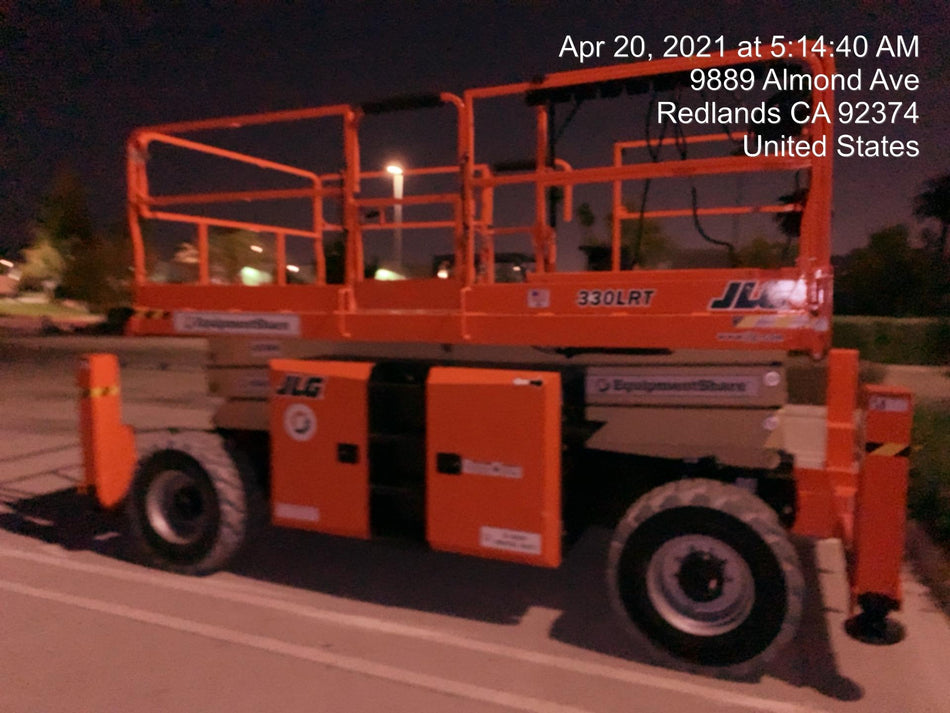 2021 JLG 330LRT