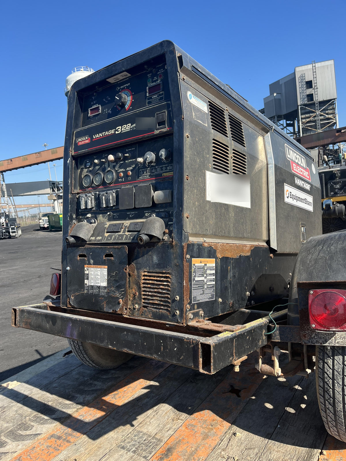 2019 Lincoln Electric Vantage 322 Welder Ready-Pak 3, Two wheel trailer, Fender and Light kit, Cable Rack