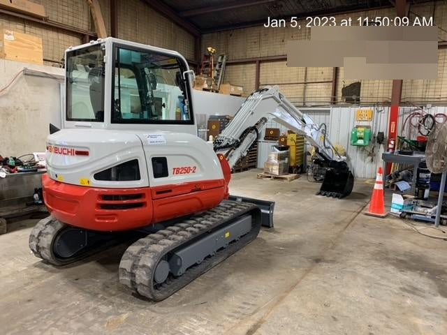 2022 TAKEUCHI TB250-2CR