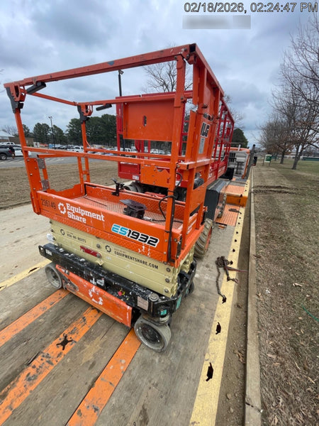 2022 JLG ES1932
