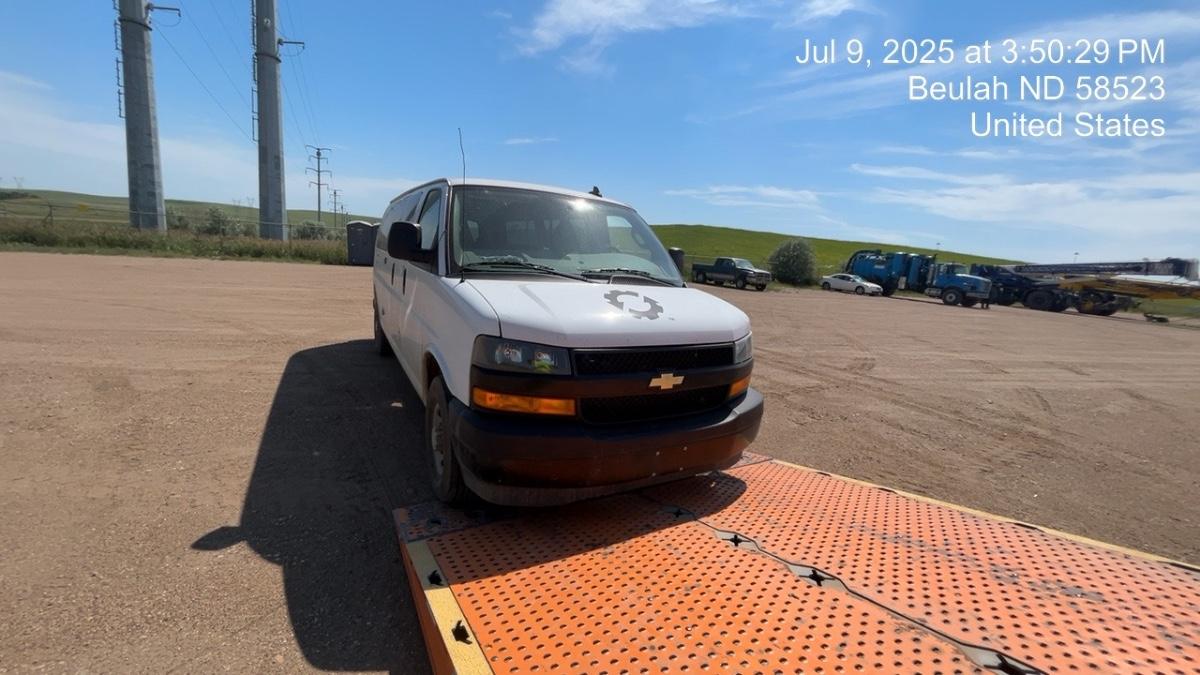 2023 CHEVROLET Express Van - Rental