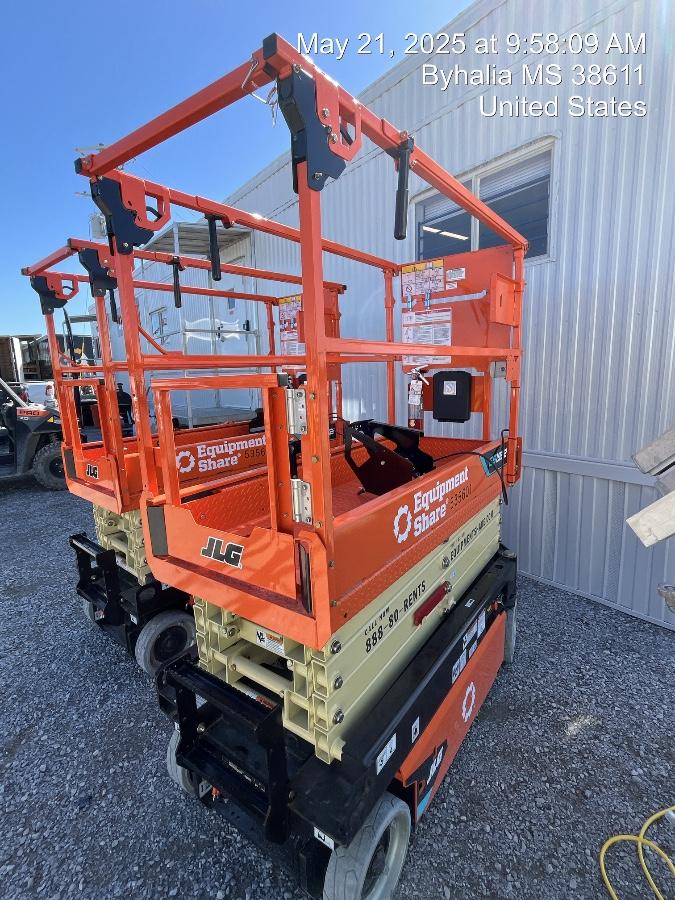 2025 JLG ES1932