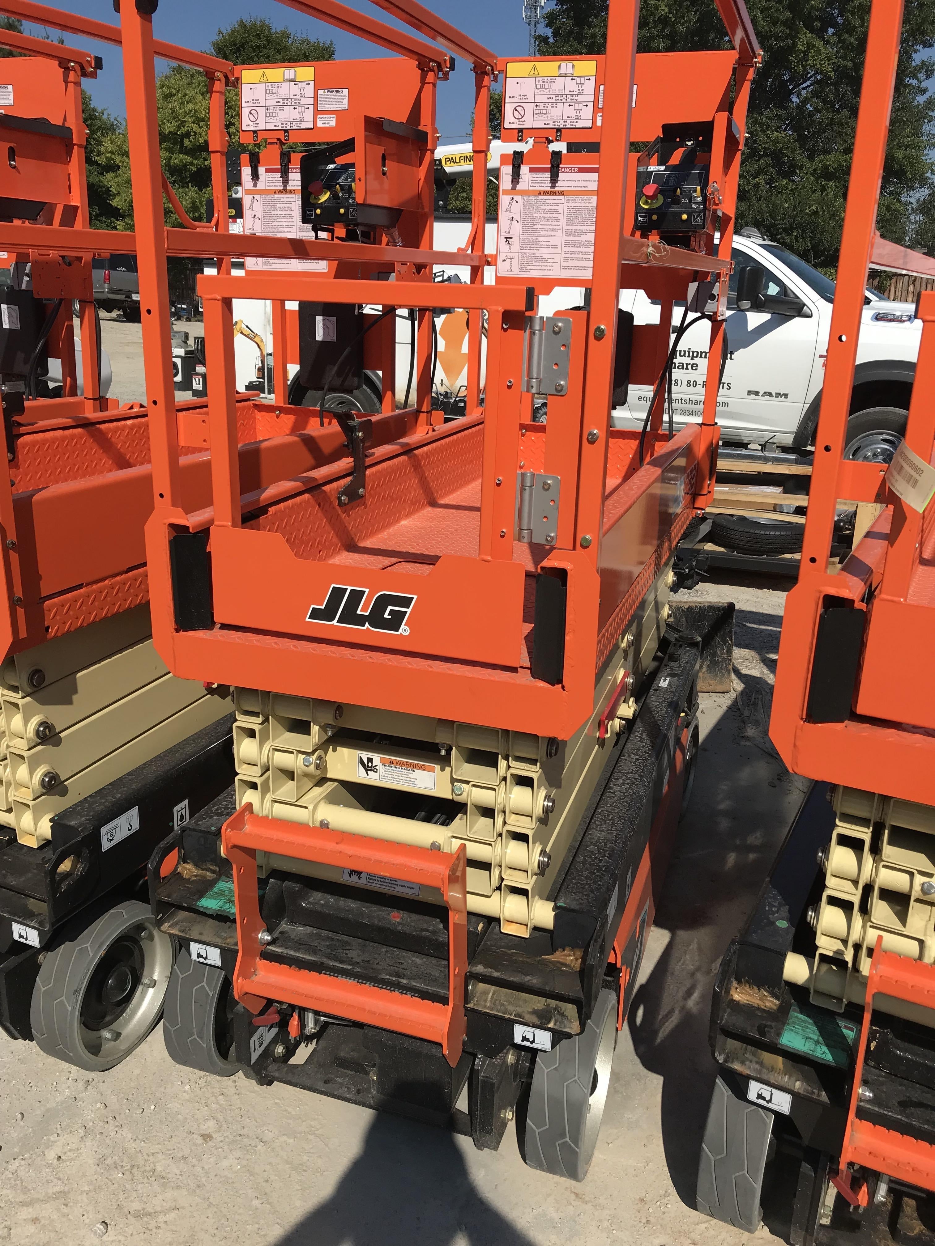 2021 JLG ES1932