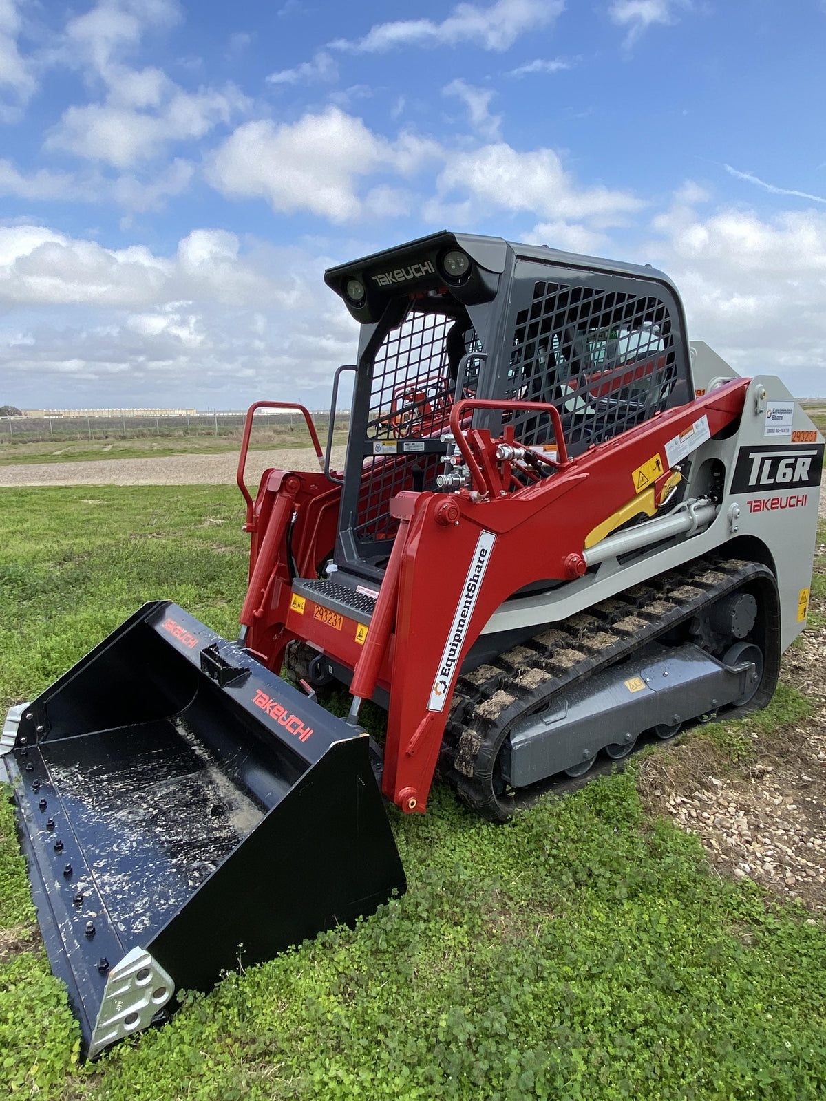 2023 TAKEUCHI TL6R