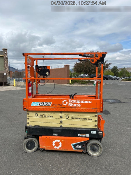 2022 JLG ES1932