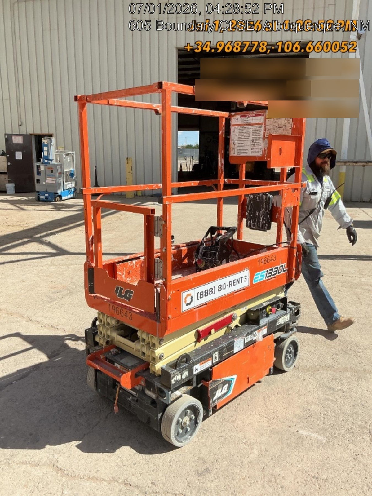 2021 JLG ES1330L