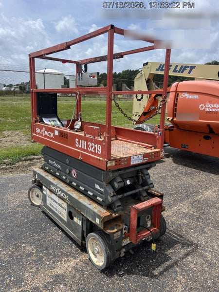 2018 Skyjack SJIII-3219 Skyjack SJIII3219 Scissor Lift w/Trojan Batteries