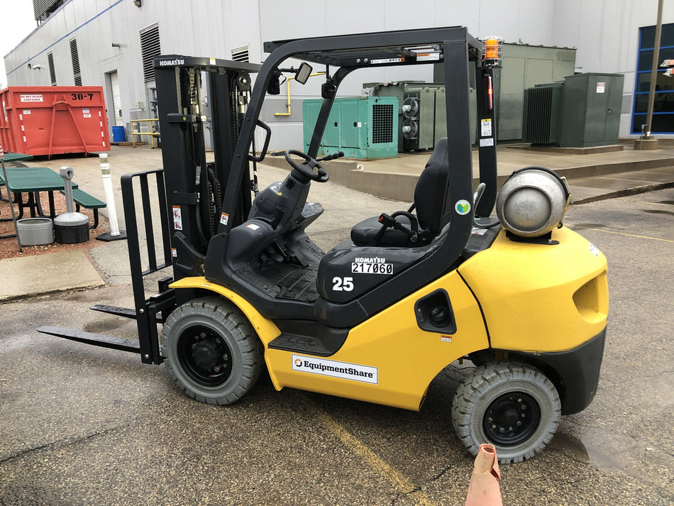 2022 KOMATSU FG25T-16