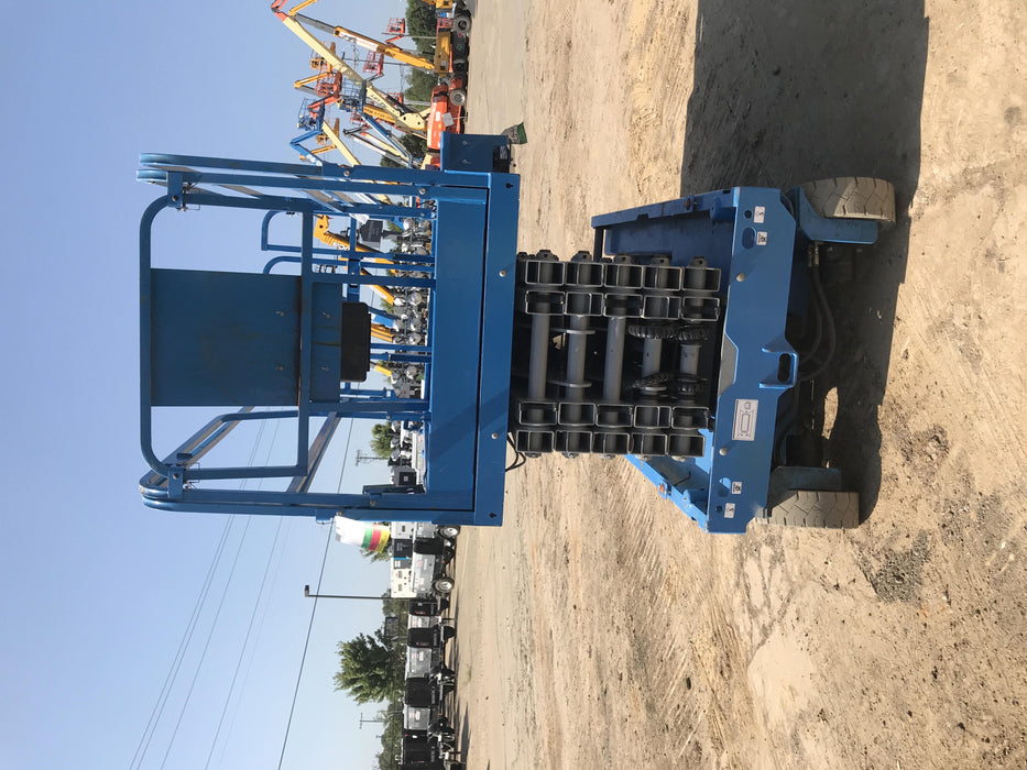 2019 Genie GS-4047 Folding rails with half height swing gate