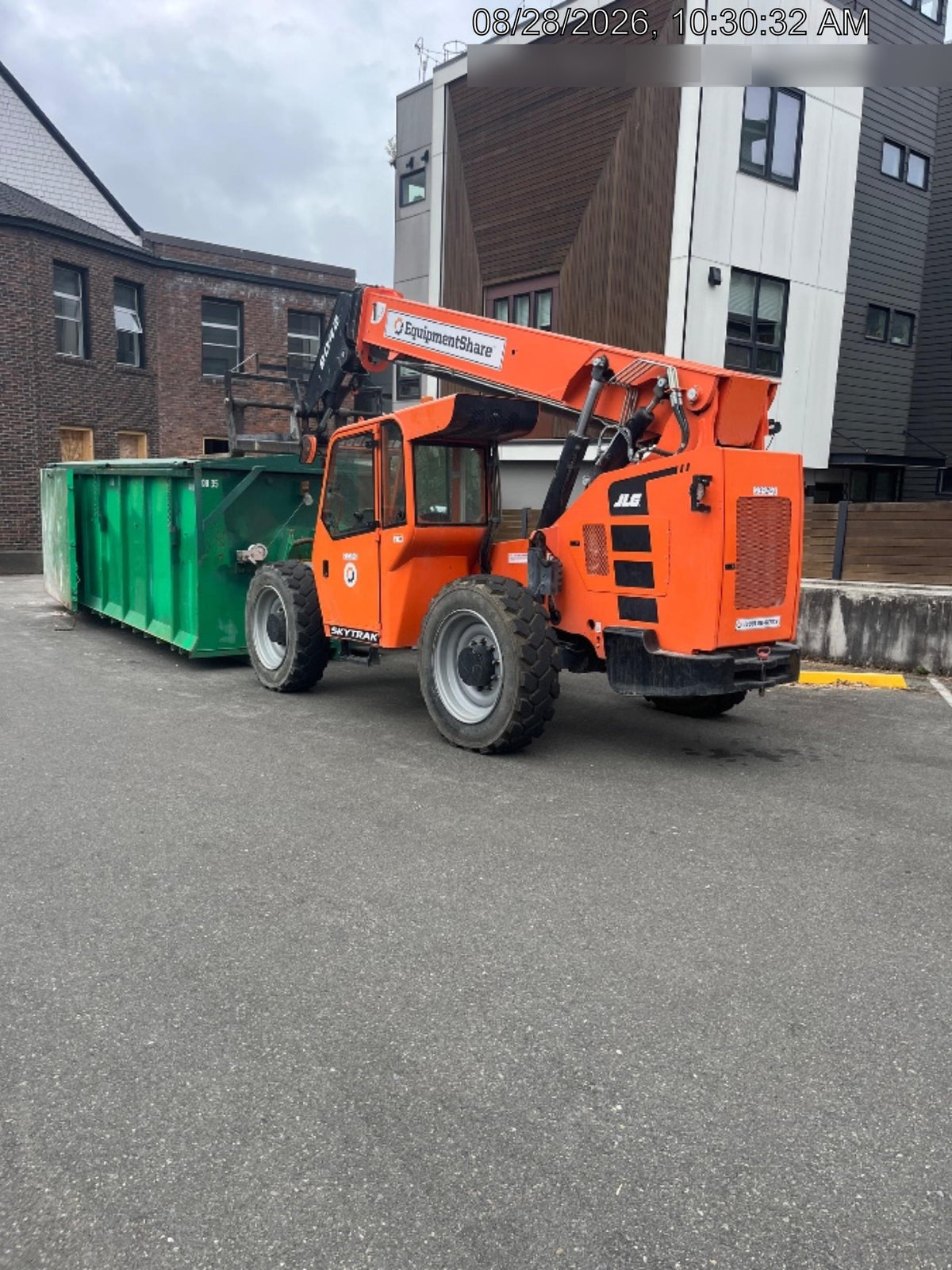 2022 SKYTRAK 8042