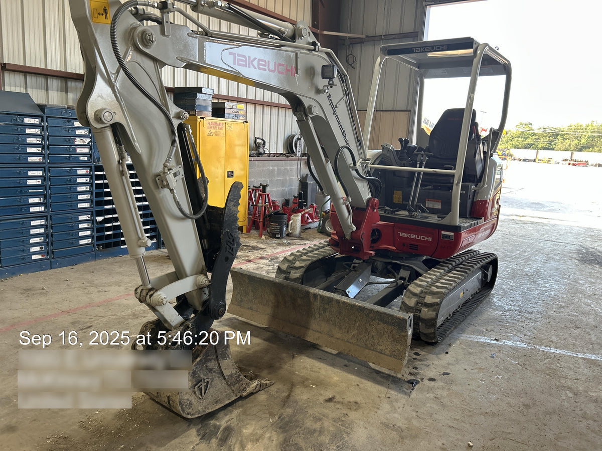 2025 TAKEUCHI TB235-2R
