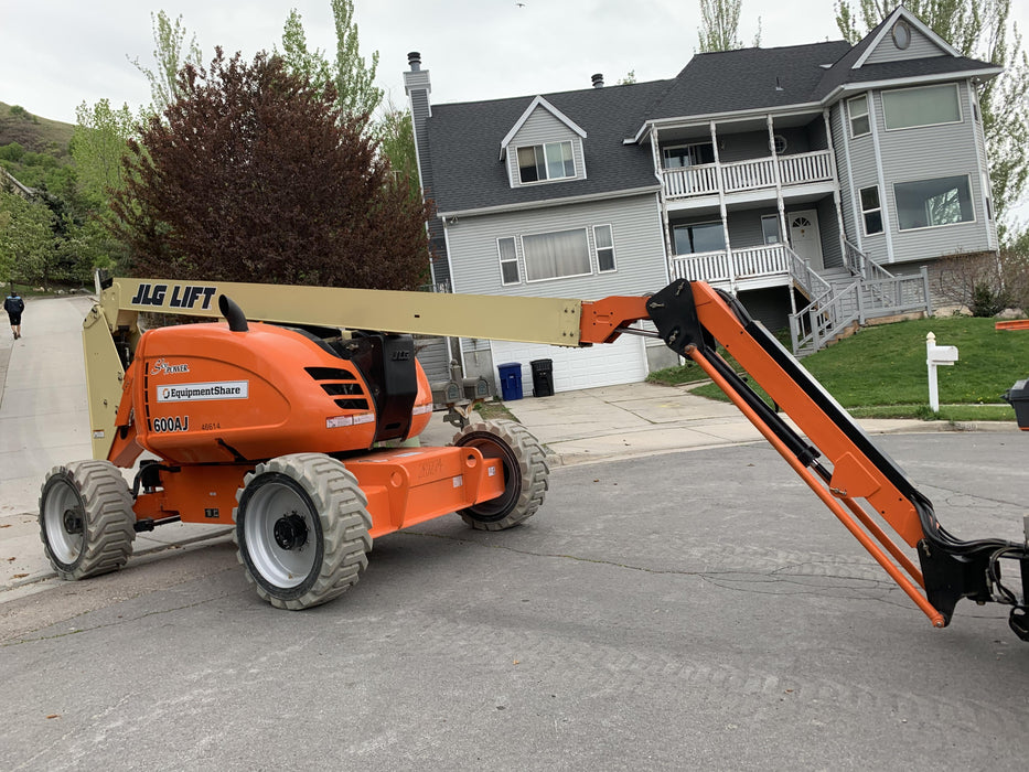 2019 JLG 600AJ