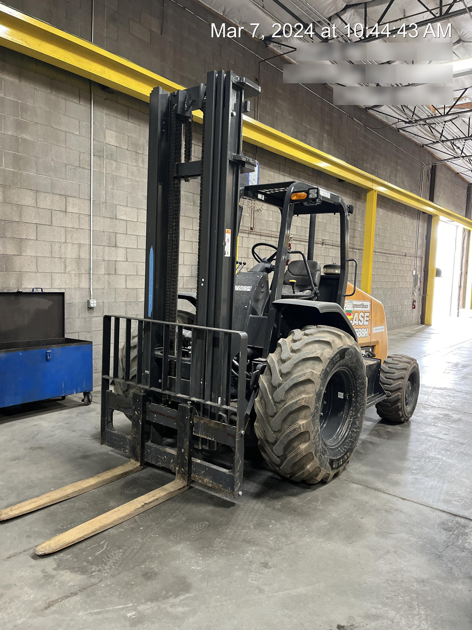 2023 CASE 588H