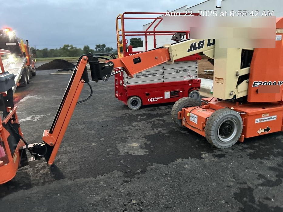 2019 JLG E300AJP