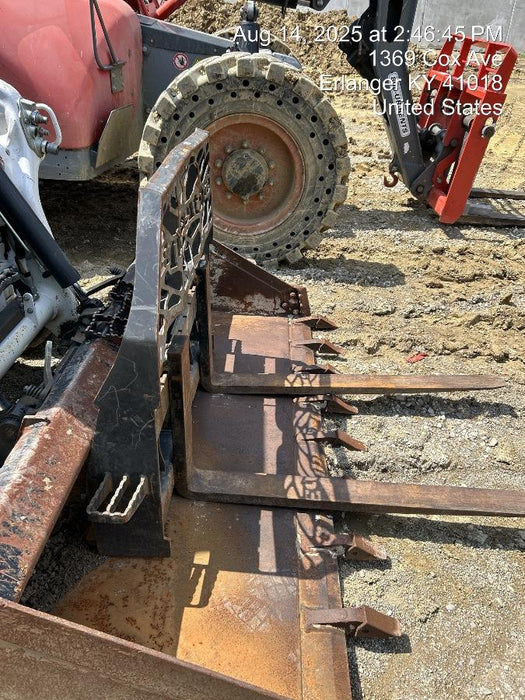 2021 PALADIN 48" Pallet Forks - Paladin