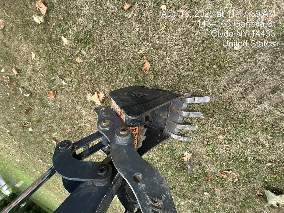 2025 TAKEUCHI 18" HD Bucket - Takeuchi