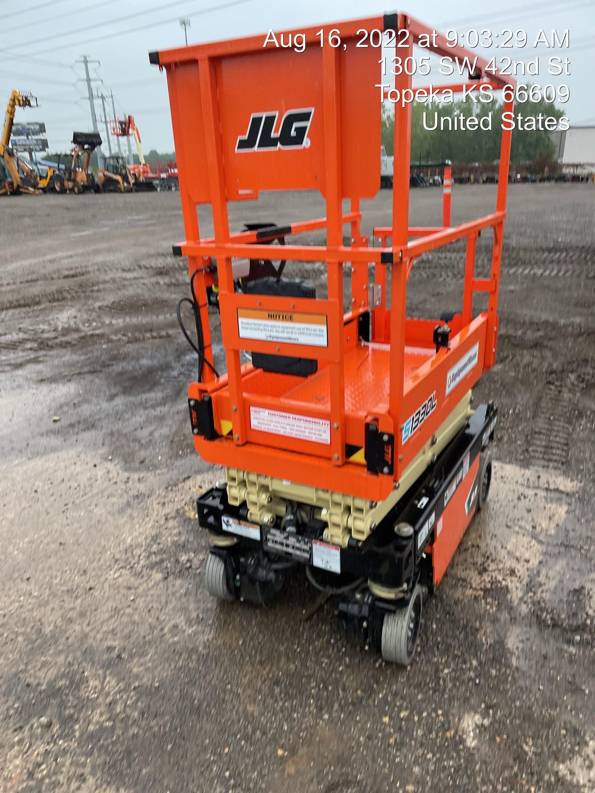2022 JLG ES1330L