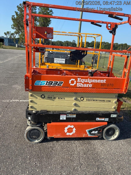 2023 JLG ES1932