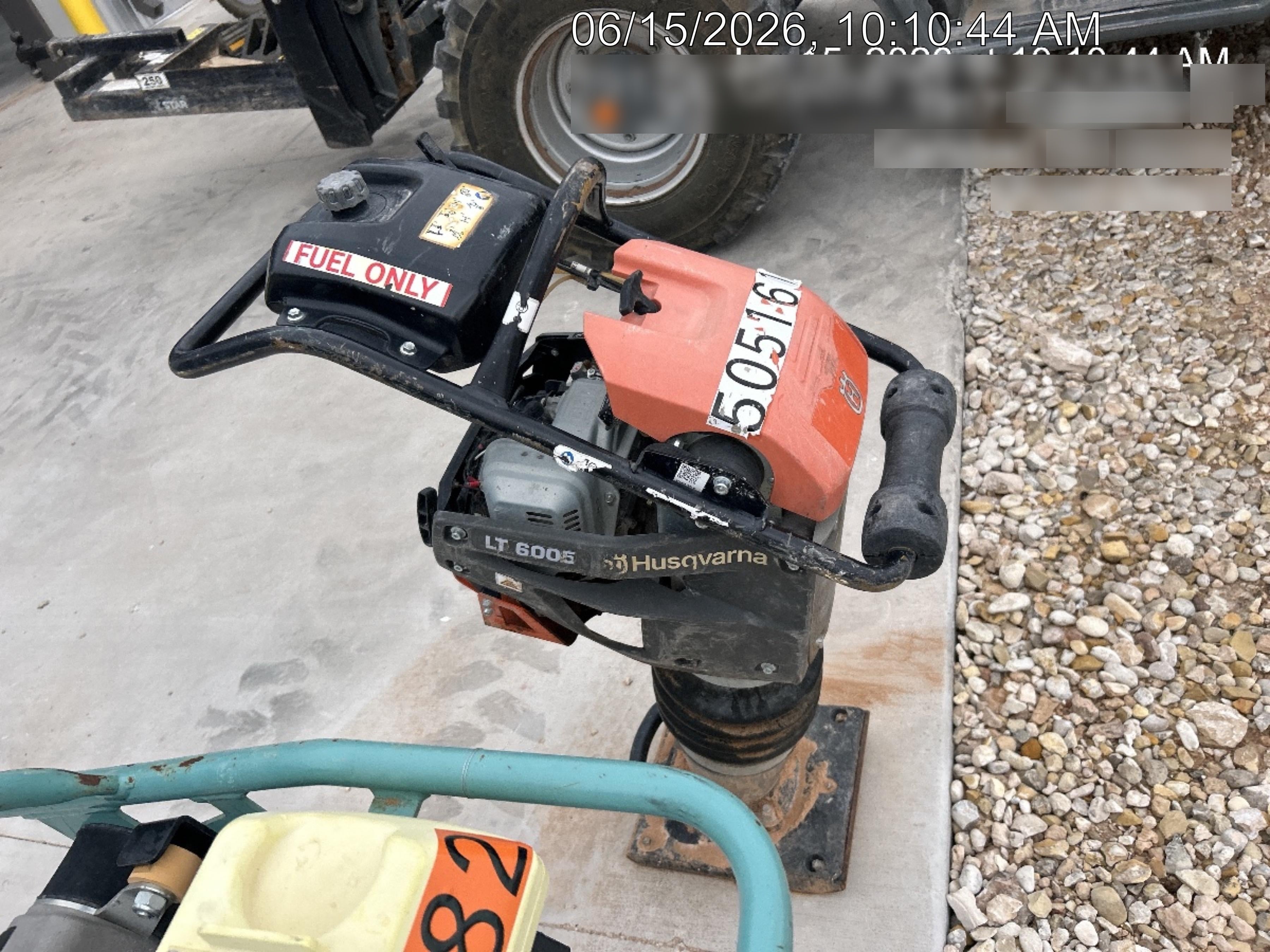 2025 HUSQVARNA LT6005