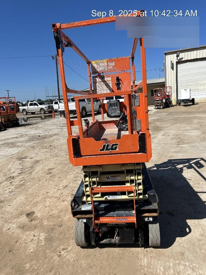 2021 JLG ES1932