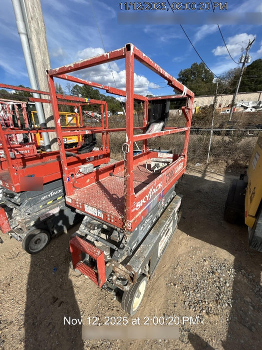 2018 Skyjack SJIII-3219 Skyjack SJIII3219 Scissor Lift w/Trojan Batteries