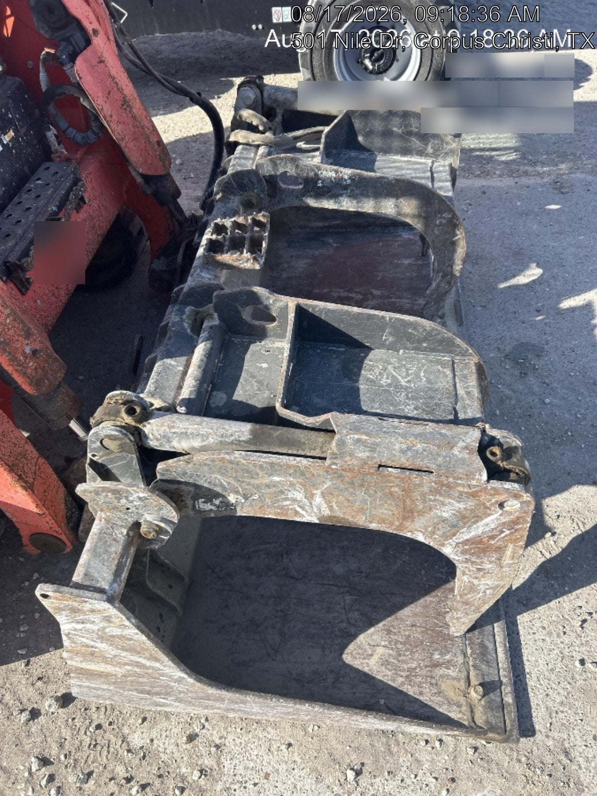 2018 PALADIN 76" Scrap Grapple Bucket - Paladin