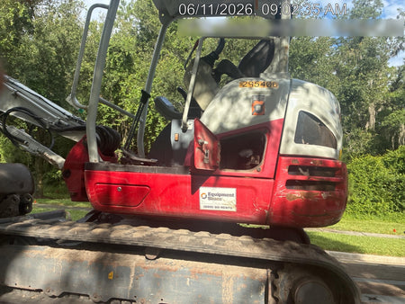 2023 TAKEUCHI TB250-2R