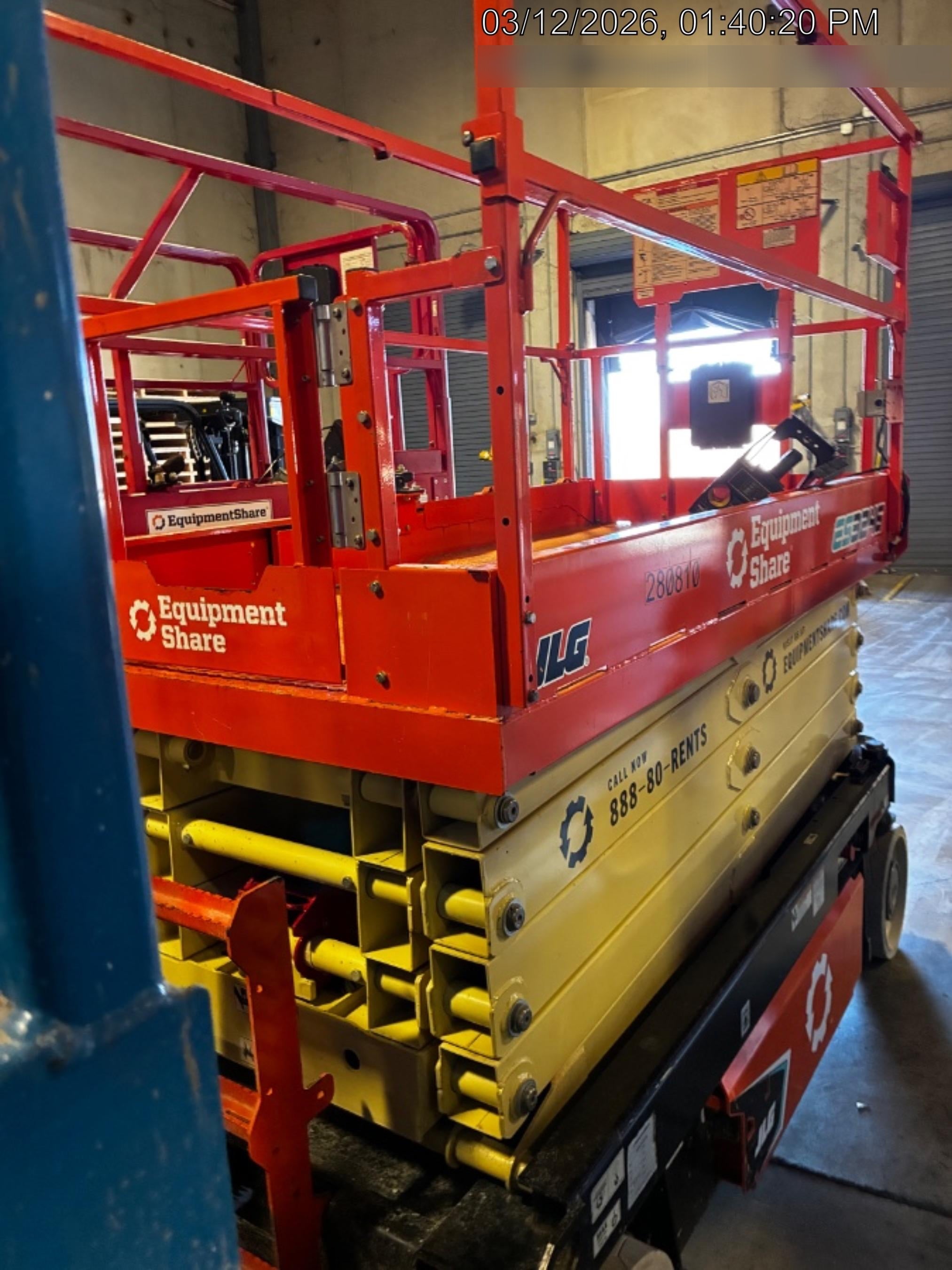 2022 JLG ES3246