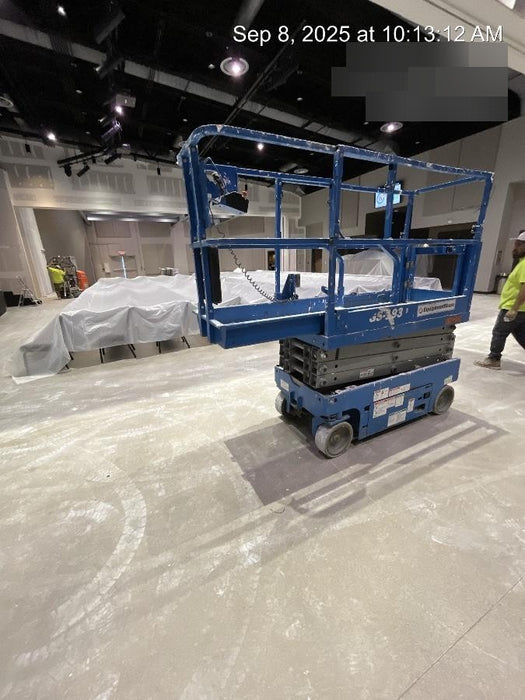 2020 Genie GS-1930 Solid Non Marking Tires, Beacon, Folding rails with half height swing gate