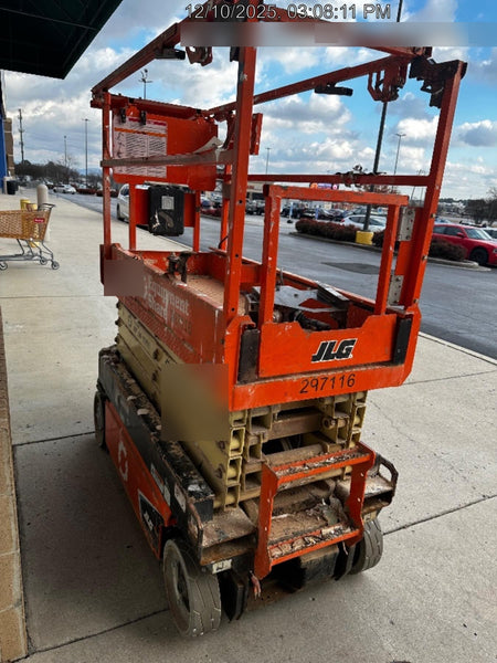 2023 JLG ES1932