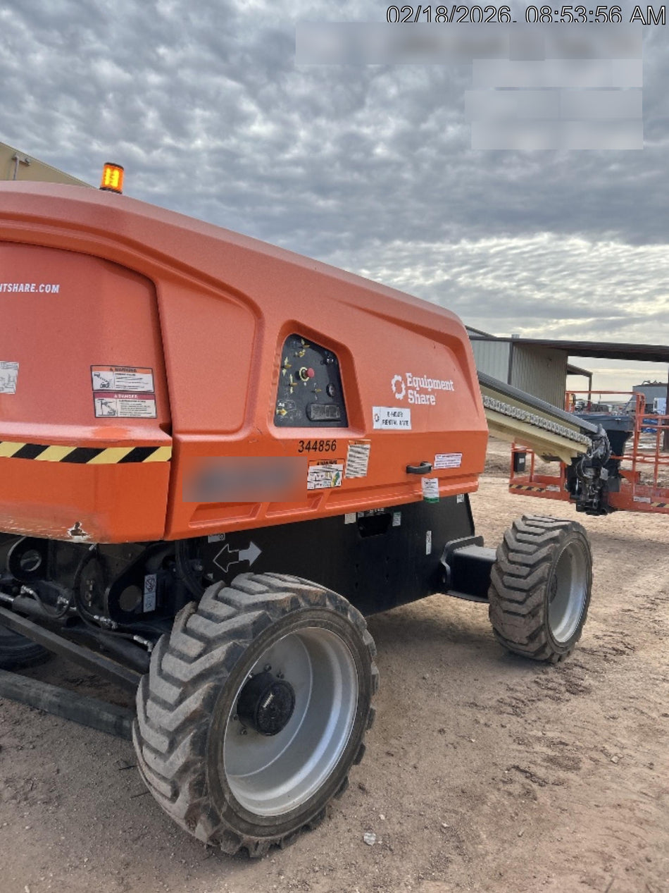 2023 JLG 600S