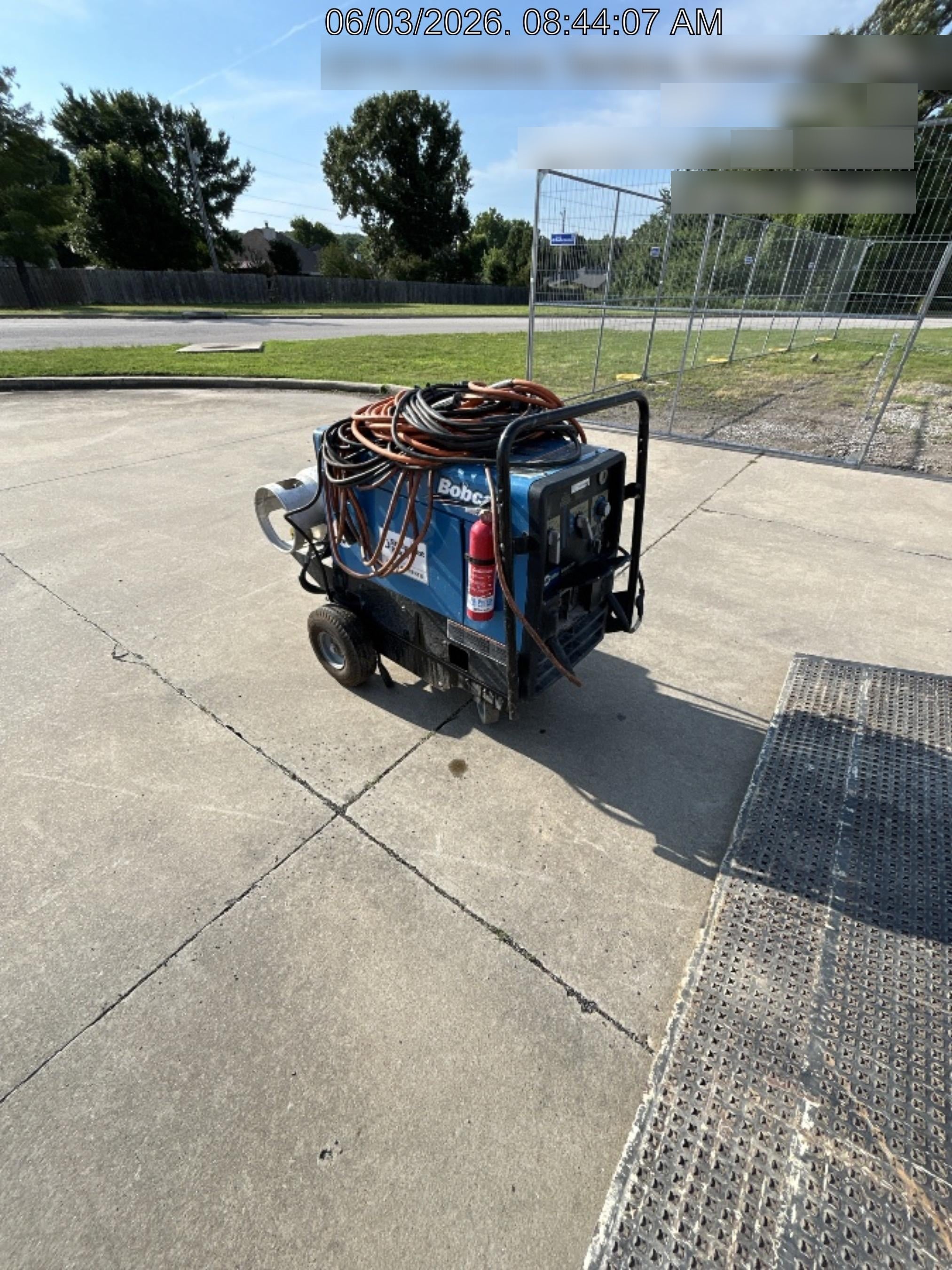 2019 Miller Electric BOBCAT 250 951600 PKG-250 amp Propane Welder, Standard w/Running Gear, Bracket, Hose"250 amp Propane Welder, Standard w/Running Gear, Bracket, Hose