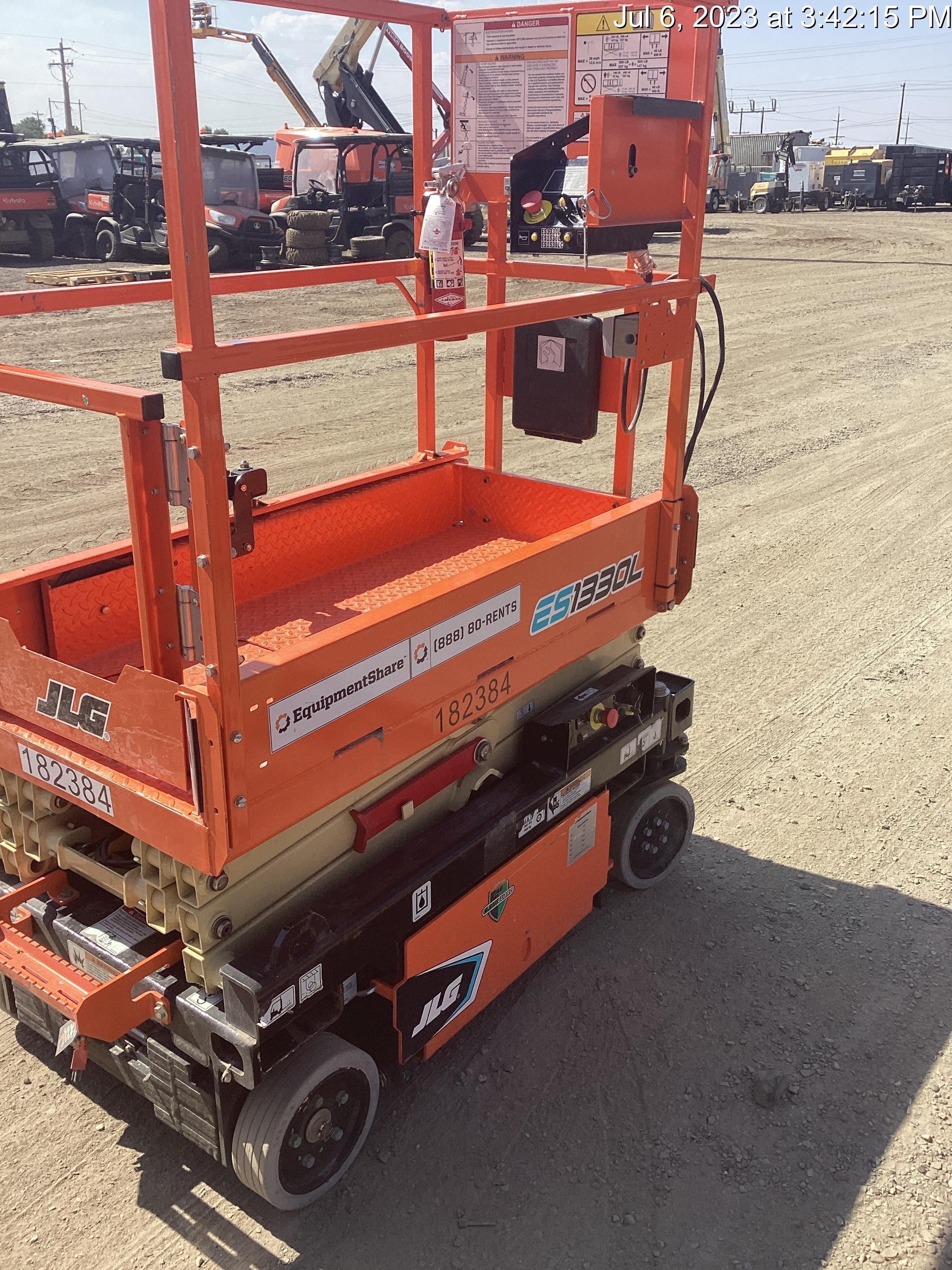2021 JLG ES1330L