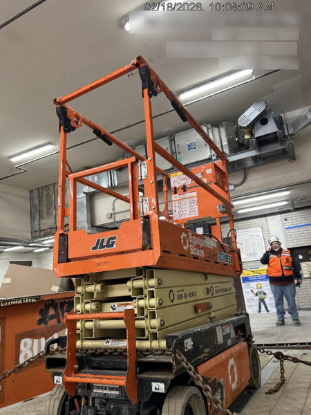 2022 JLG ES1932
