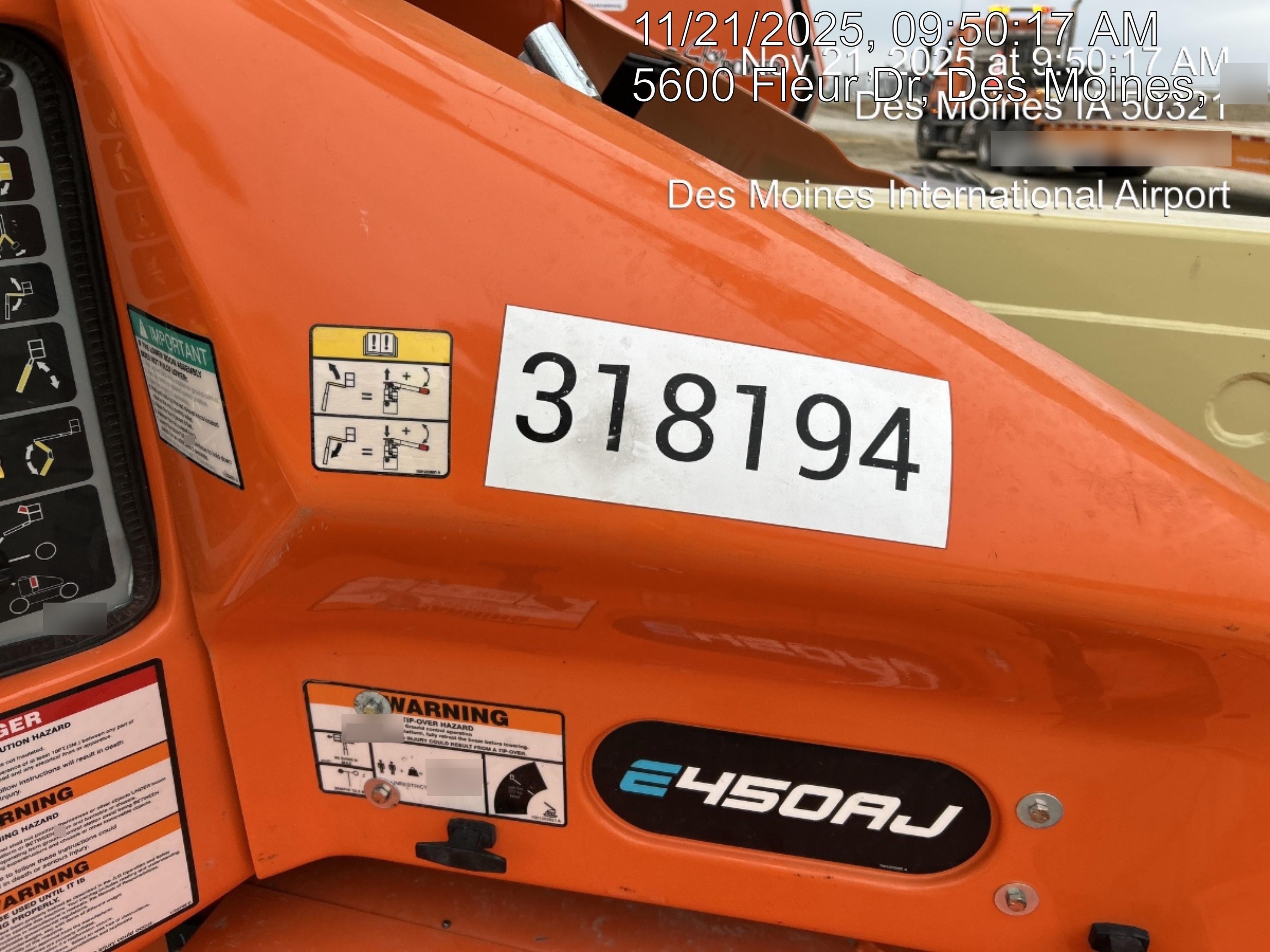 2023 JLG E450AJ